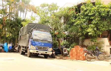 Nghệ sĩ Chánh Tín dọn đồ, bàn giao nhà cho ngân hàng ảnh 2