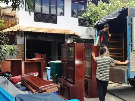 Nghệ sĩ Chánh Tín dọn đồ, bàn giao nhà cho ngân hàng ảnh 5