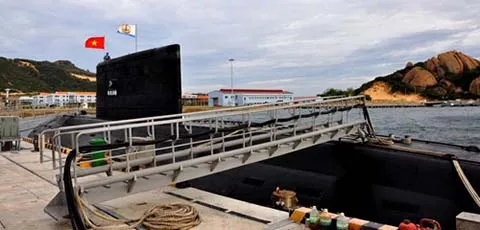 Đảm bảo nhiên liệu cho các tàu Cảng Cam Ranh, tàu ngầm, Quân chủng Hải Quân, huấn luyện