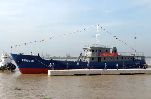 Tàu trinh sát 500 CV vừa được hạ thủy sáng nay. Ảnh:Văn Dưỡng. tau-cv1-1451-1412138336.jpg