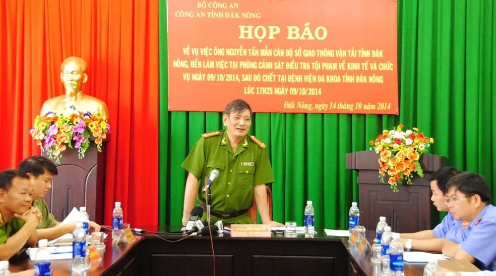 Vụ TTGT nhảy lầu tự tử: Vợ nạn nhân đề nghị VKSND tối cao vào cuộc điều tra ảnh 2