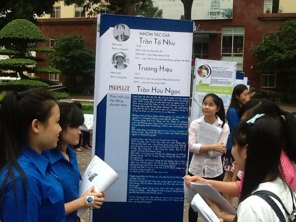 Trưng bày 20 tác phẩm báo chí điều tra tiêu biểu ảnh 1