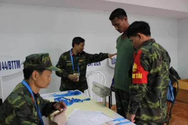 Hội thao võ chiến đấu tay không toàn quân 2014 ảnh 4 Hội thao võ chiến đấu tay không toàn quân 2014 ảnh 4