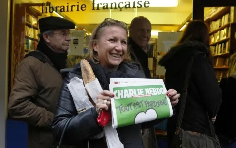 Charlie Hebdo tăng số lượng phát hành lên 7 triệu bản ảnh 1 Charlie Hebdo tăng số lượng phát hành lên 7 triệu bản ảnh 1