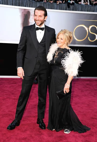 Ngắm sao Hollywood lần đầu xuất hiện cực ngố trên thảm đỏ Oscar ảnh 12