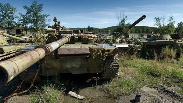 Tiếc ngẩn ngơ hàng trăm xe tăng Nga bị bỏ rơi ảnh 2