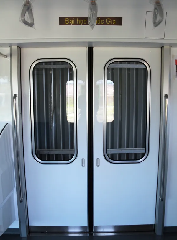 Bên trong metro đầu tiên của Việt Nam ảnh 8