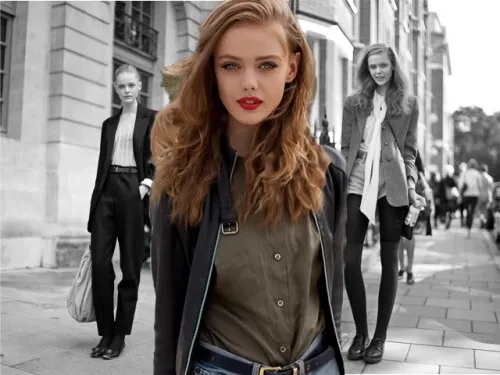 Thụy Điển Đây được coilà quốc gia có đàn ông và phụ nữ sở hữu vẻ ngoài đẹp nhất thế giới. Bạn sẽ thấy những người phụ nữ mìnhgặp lúc nào cũng xinh đẹp và cuốn hút. Cao, mảnh mai, tóc vàng, mắt xanh, thông minh, thân thiện và trình độ học vấn cao là những mỹ từ thường dùng để mô tả về họ. Đây có lẽ là nơi tốt nhất để làm quen những cô gái đẹp cả về hình thức lẫn tâm hồn. 1-3919-1428380725.jpg