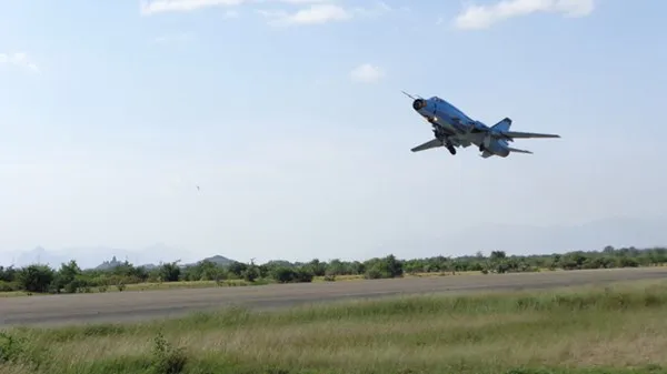 Hé lộ nhiệm vụ của phi công cường kích Su 22M4 ảnh 2