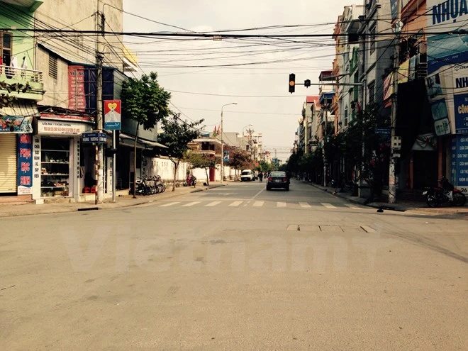 Nắng nóng kinh khủng, có nơi trên 40 độ C ảnh 1