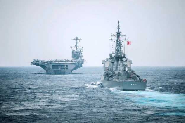 Mỹ và Nhật Bản có thể tiến hành tuần tiễu chung ở Biển Đông ảnh 1