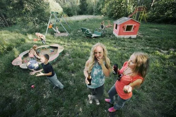 Bộ ảnh, các bà mẹ, 'thức tỉnh', nuôi dạy con