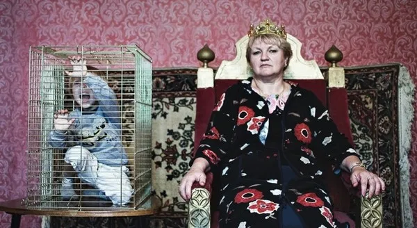 Bộ ảnh, các bà mẹ, 'thức tỉnh', nuôi dạy con