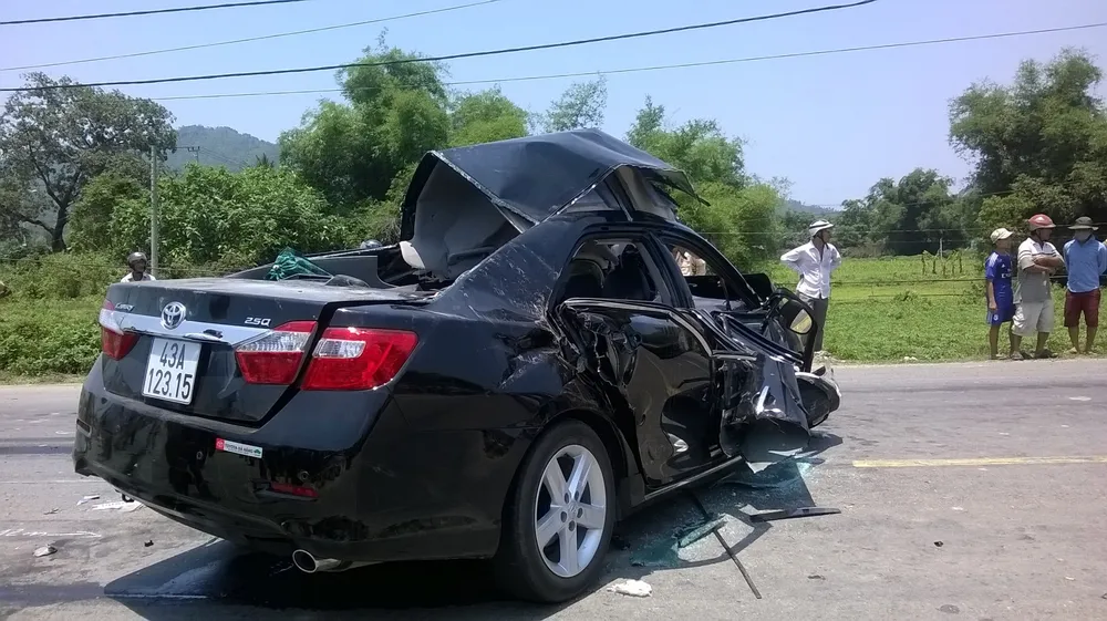 Bắt giam tài xế xe giường nằm chạy như bay tông chết 6 người ảnh 3 Bắt giam tài xế xe giường nằm chạy như bay tông chết 6 người ảnh 3