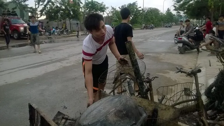 Cháy khủng khiếp trong đêm ở khu lán công nhân, 4.000 người tháo chạy ảnh 11