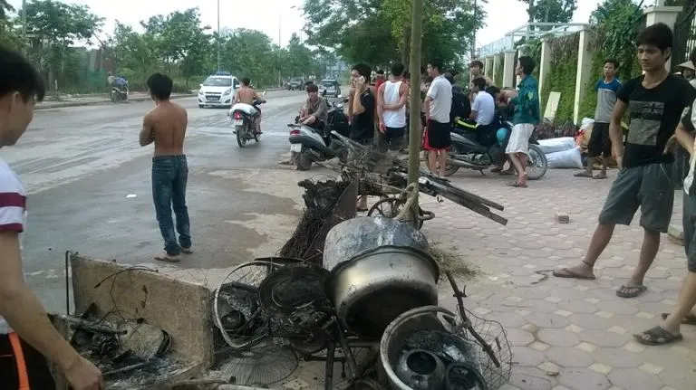 Cháy khủng khiếp trong đêm ở khu lán công nhân, 4.000 người tháo chạy ảnh 13