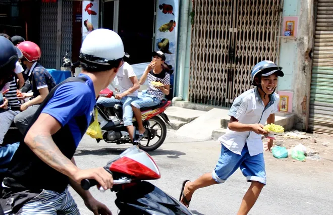 'Đội quân' giựt cô hồn chuyên nghiệp gây náo loạn Sài Gòn ảnh 8