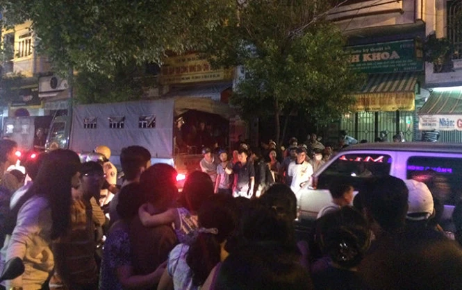  Hàng trăm cảnh sát vây bắt bà trùm ma túy - Ảnh: CTV 