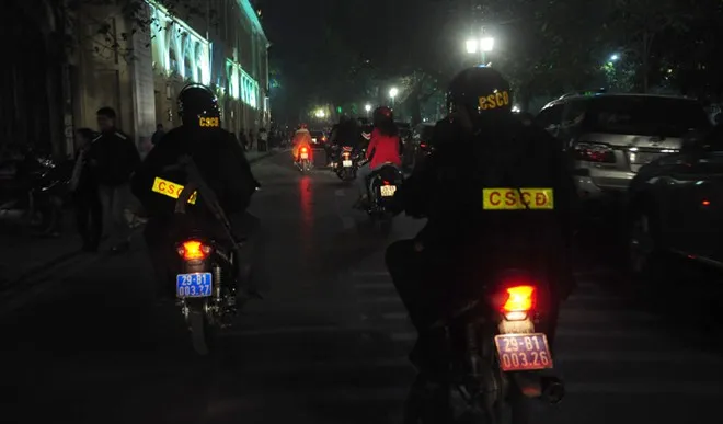 Khi nào cảnh sát cơ động được mặc thường phục tuần tra? ảnh 1 Khi nào cảnh sát cơ động được mặc thường phục tuần tra? ảnh 1