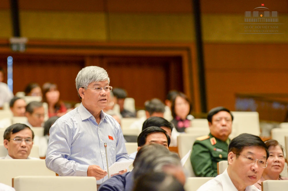 'Dân vật lộn kiếm từng đồng, cán bộ thì giàu lên nhanh chóng' ảnh 1