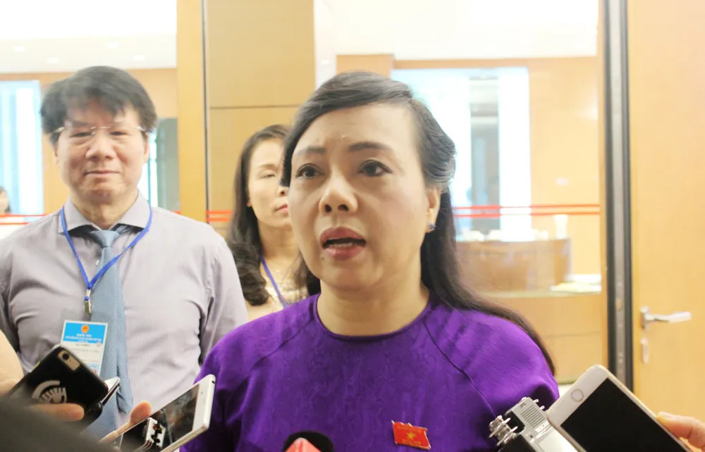 Mua thuốc như mua rau ở chợ, bộ trưởng y tế nói gì? ảnh 1 Mua thuốc như mua rau ở chợ, bộ trưởng y tế nói gì? ảnh 1