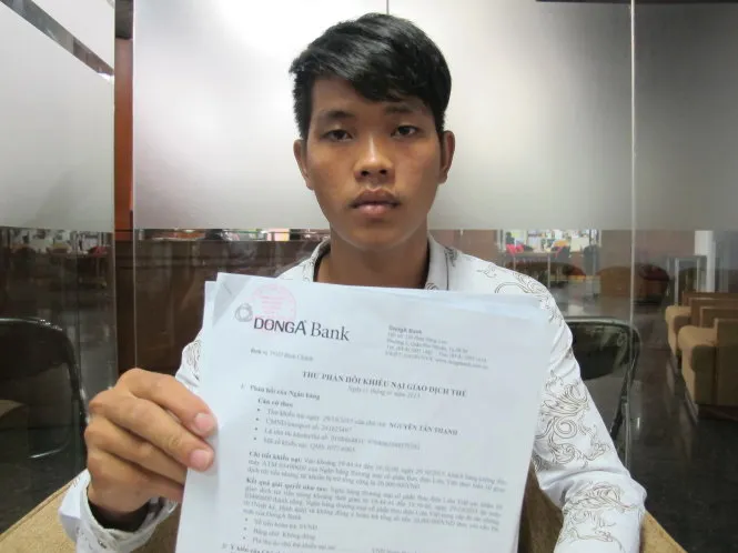 Anh Nguyễn Tấn Thạnh, chủ thẻ ATM của Ngân hàng (NH) Đông Á