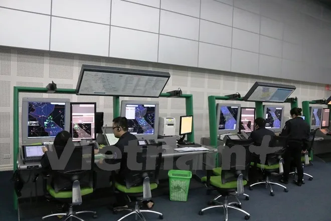 Chuyện của những cảnh sát giao thông điều hành trên… trời ảnh 1