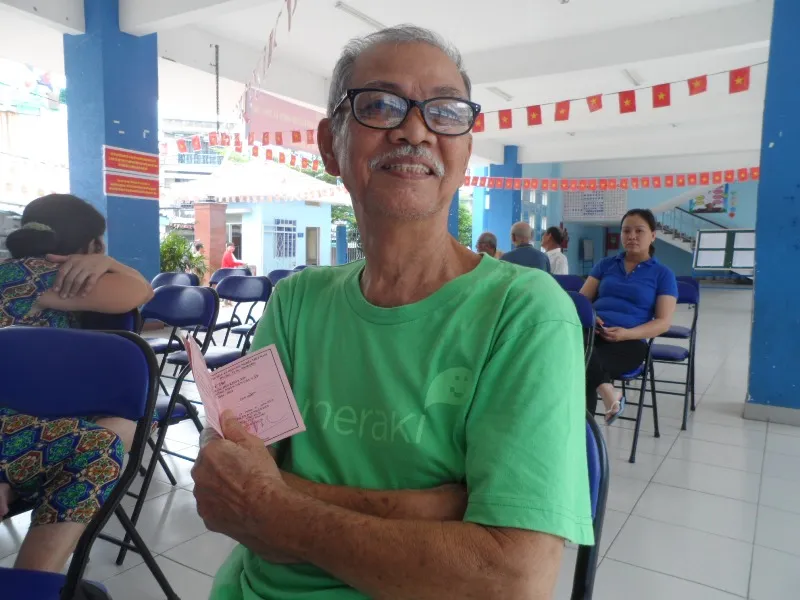 Cụ bà 107 tuổi đến tận điểm bầu cử để bỏ phiếu ảnh 2 Cụ bà 107 tuổi đến tận điểm bầu cử để bỏ phiếu ảnh 2