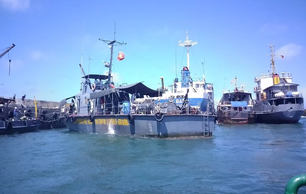 Tìm kiếm Casa 212: Bạch Long Vĩ huy động lực lượng tối đa ảnh 6