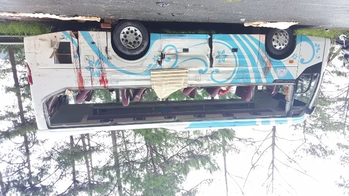 Kinh hoàng: 2 xe khách tông nhau trên đèo Prenn, 7 người chết ảnh 3 Kinh hoàng: 2 xe khách tông nhau trên đèo Prenn, 7 người chết ảnh 3