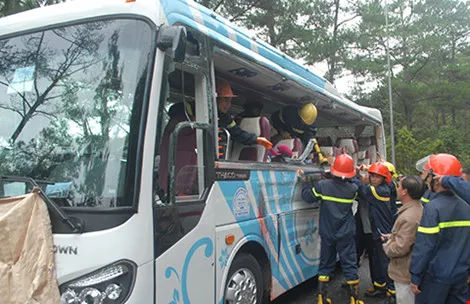 Dừng khởi tố bị can đối với lái xe gây tai nạn trên đèo Prenn ảnh 1 Dừng khởi tố bị can đối với lái xe gây tai nạn trên đèo Prenn ảnh 1