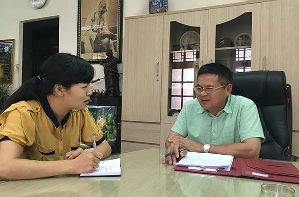 Thiếu tướng Hồ Sỹ Tiến, Cục trưởng Cục CSHS, trao đổi với PV báo CAND. Thiếu tướng Hồ Sỹ Tiến, Cục trưởng Cục CSHS, trao đổi với PV báo CAND.