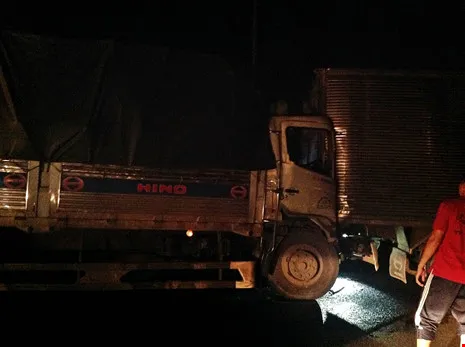 Tông xe dây chuyền trên cao tốc do mô tô đi ngược chiều - ảnh 1