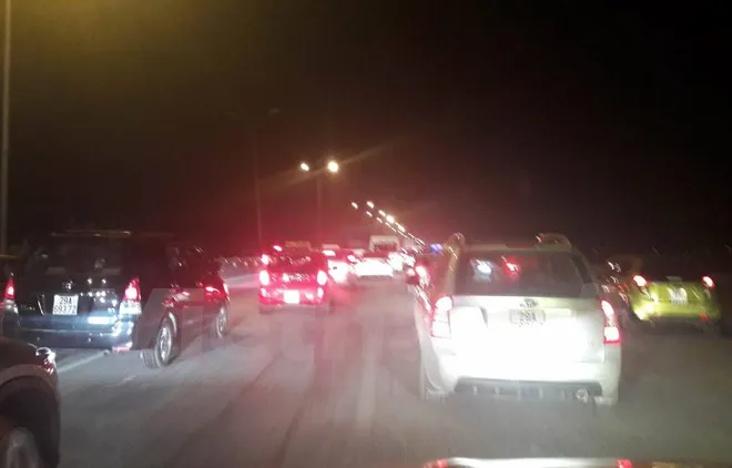 Hàng chục ngàn ôtô ùn tắc trên cao tốc Pháp Vân-Cầu Giẽ ảnh 1 Hàng chục ngàn ôtô ùn tắc trên cao tốc Pháp Vân-Cầu Giẽ ảnh 1