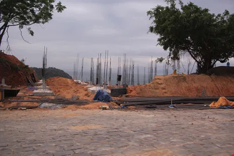 Yêu cầu đập bỏ 40 móng biệt thự tại Sơn Trà - ảnh 1