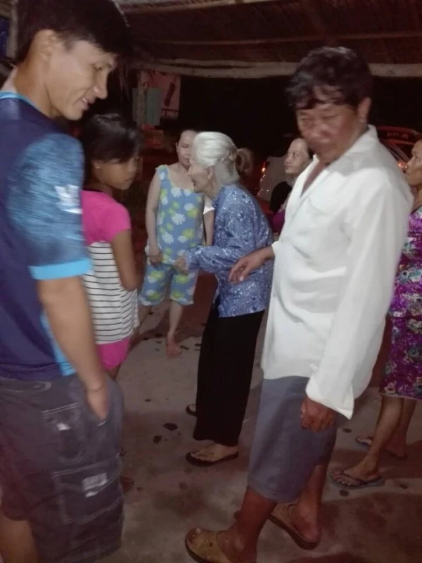 Cụ bà đi lạc đã tìm thấy người thân! ảnh 2 Cụ bà đi lạc đã tìm thấy người thân! ảnh 2