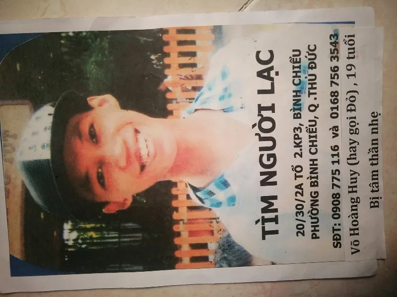 Cả nhà hốt hoảng tìm con đi lạc ảnh 1 Cả nhà hốt hoảng tìm con đi lạc ảnh 1