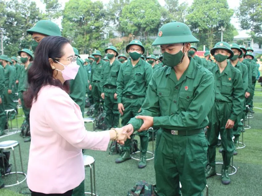 Những công dân tham gia quân ngũ cần đảm bảo yêu cầu huấn luyện và sẵn sàng chiến đấu. Ảnh: HOÀNG GIANG