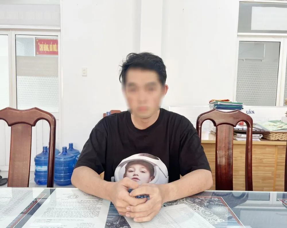 Trương Quang Anh Đức-nghi can lừa đảo hàng trăm sinh viên ở Cần Thơ. Ảnh: CACC Trương Quang Anh Đức-nghi can lừa đảo hàng trăm sinh viên ở Cần Thơ. Ảnh: CACC