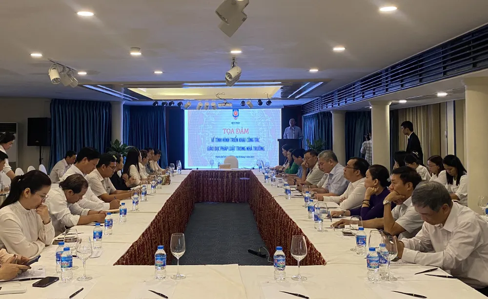 Toạ đàm về tình hình triển khai công tác giáo dục pháp luật trong nhà trường tại TP.HCM.Ảnh: HH. giao-duc-phap-luat-178.jpg