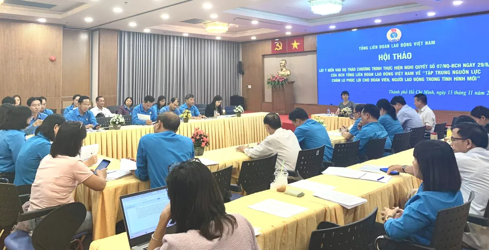 Toàn cảnh hội nghị đánh giá 10 năm triển khai chương trình “Tết sum vầy”. Ảnh: HẢI NHI tet-sum-vay.jpeg