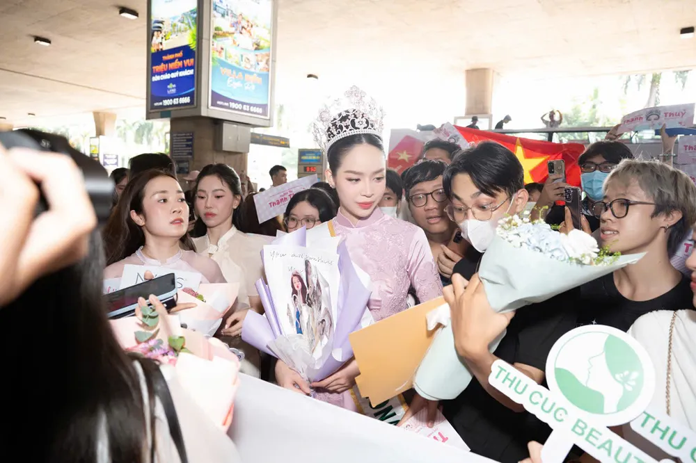 Nàng hậu gửi lời cảm ơn khán giả, người hâm mộ luôn ủng hộ suốt hành trình cô tham gia cuộc thi Hoa hậu Quốc tế 2024 (Miss International). hoa-hau-thanh-thuy4.jpg