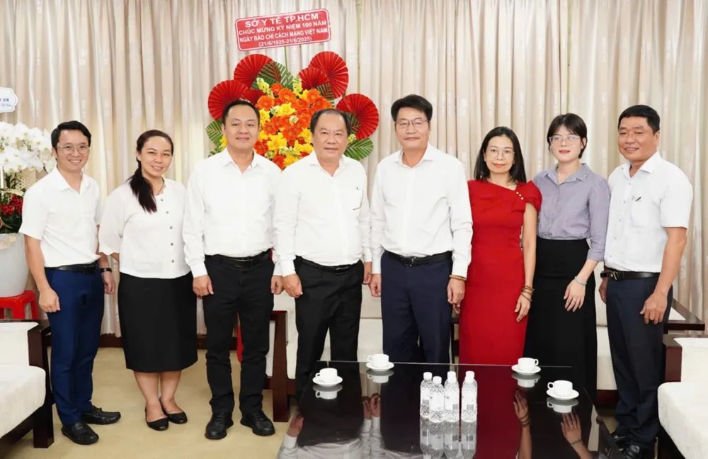 Bao-phap-luat-tp-hcm .jpeg