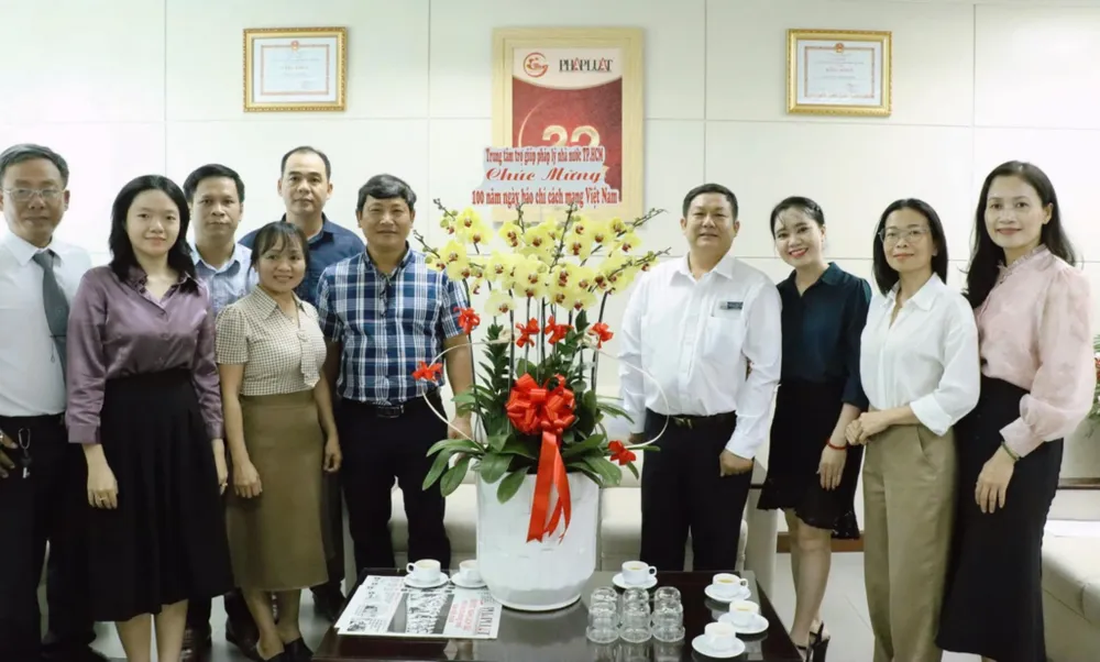 Bao-phap-luat-tp-hcm_5 .jpeg.jpg