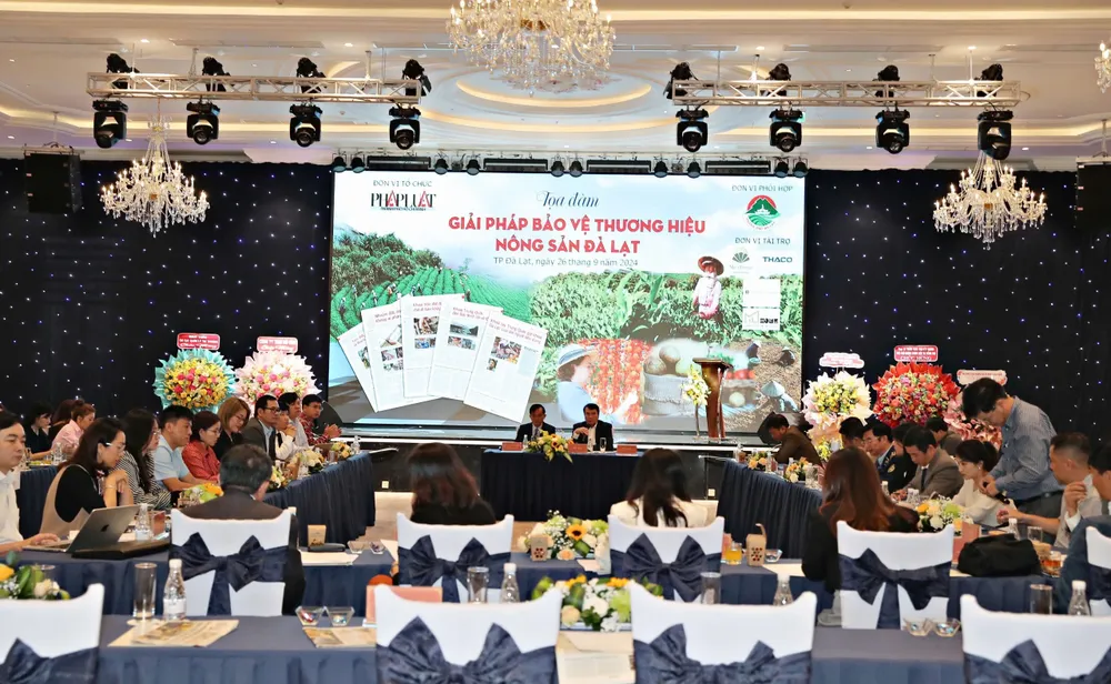 Bạn đọc ủng hộ các đề xuất, giải pháp bảo vệ thương hiệu nông sản Đà Lạt trong buổi tọa đàm “Giải pháp bảo vệ thương hiệu nông sản Đà Lạt”. Ảnh: TIẾN THÀNH giải pháp bảo vệ thương hiệu nông sản Đà Lạt