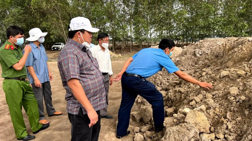 Các lò gạch khu vực Tánh Linh - Đức Linh đang rất &quot;khát&quot; đất sét. Ảnh: VT