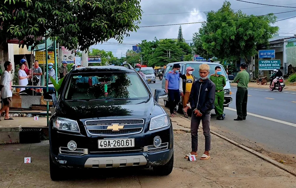 Chỉ 1 ngày sau khi lấy trộm chiếc túi, công an TP Bảo Lộc đã bắt giữ K’Brôs. Ảnh: CABL