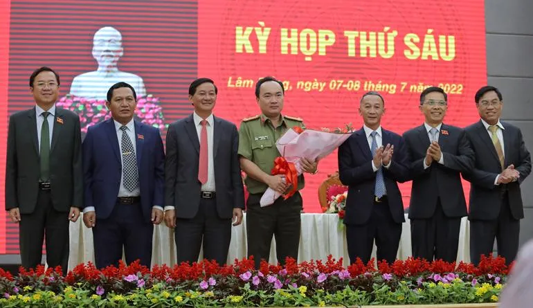 Đại tá Trương Minh Đương được bầu làm ủy viên UBND tỉnh khóa X Ảnh CHÍNH THÀNH