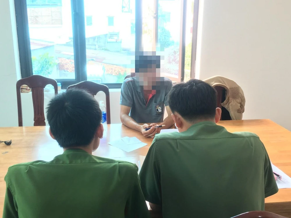 Ông Nguyễn Chí Th làm việc với cơ quan công an Ảnh CA Ông Nguyễn Chí Th làm việc với cơ quan công an Ảnh CA