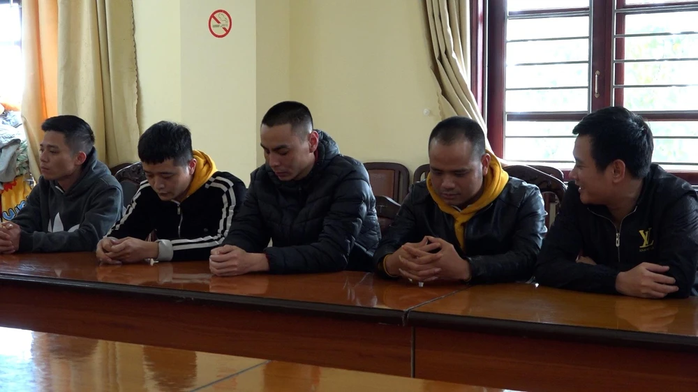 Nhóm "tín dụng đen" từ tỉnh Hà Nam vào tỉnh Lâm Đồng. Ảnh: LÊ TIẾN